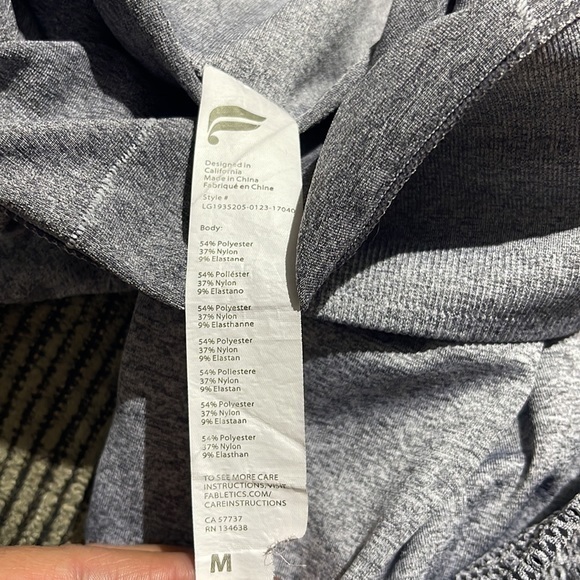Fabletics Heather Grey Eyelet Panel Leggings size Medium - Picture 6 of 6